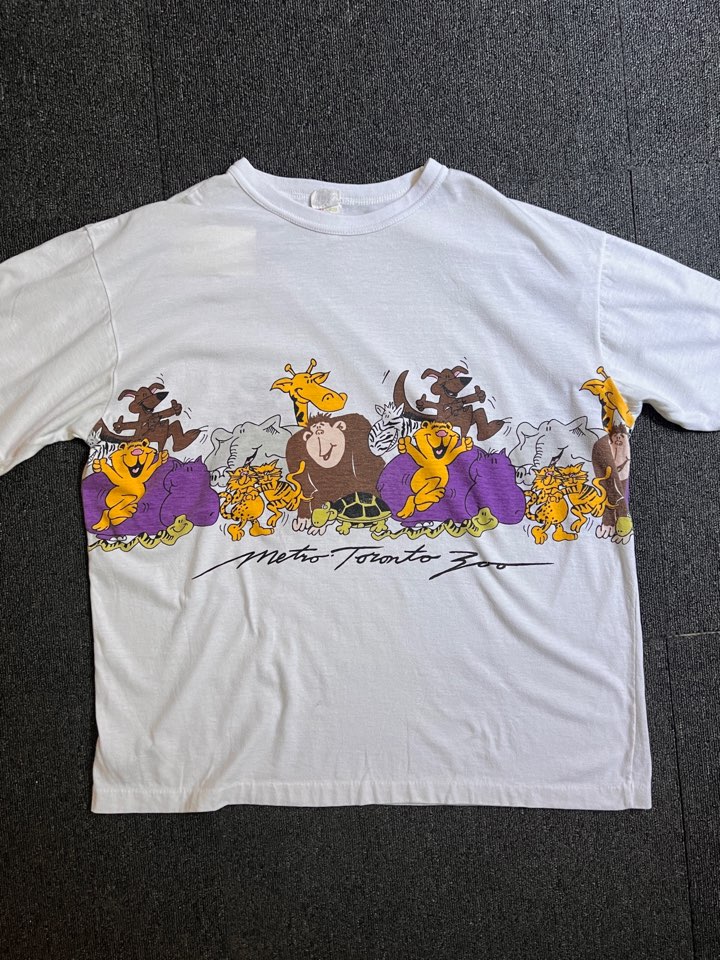 An incredible t-shirt Animal tee (XL size, 105~추천)